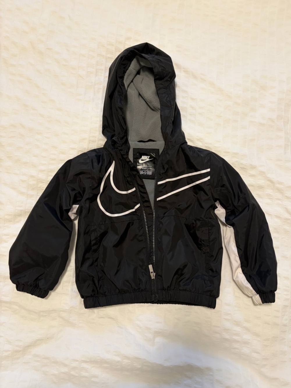 Toddler 2T Nike Black and White Hooded Windbreaker Jacket
